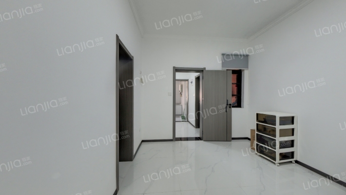 液压件厂宿舍二手房实景图