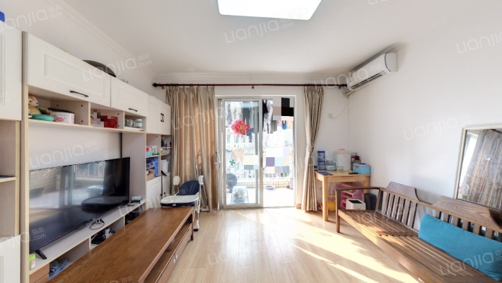 时尚名居二手房实景图