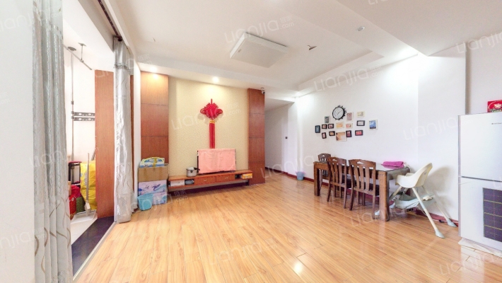 东方名居二手房实景图