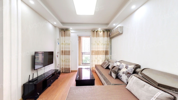 和泓四季B2区二手房实景图