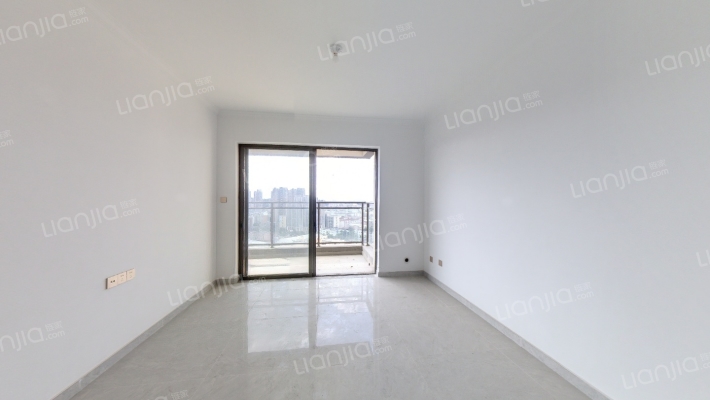 中泰峰境二手房实景图