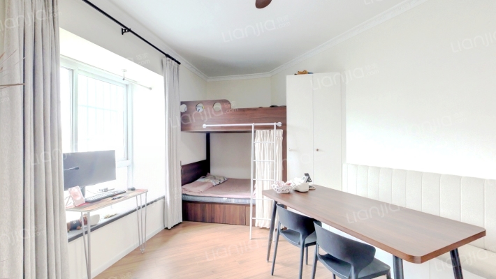 东悦风雅国际公寓二手房实景图