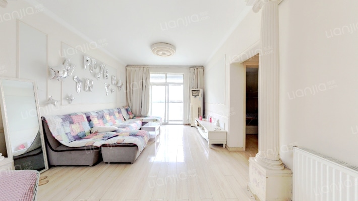 时尚公寓二手房实景图