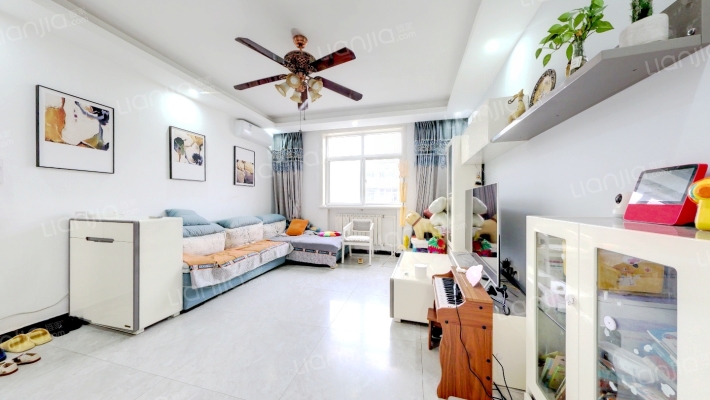 富强小区沁雅园二手房实景图