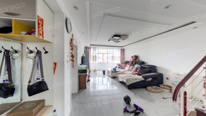 新月山庄A区二手房实景图