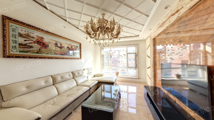 阳光华尔兹B区二手房实景图