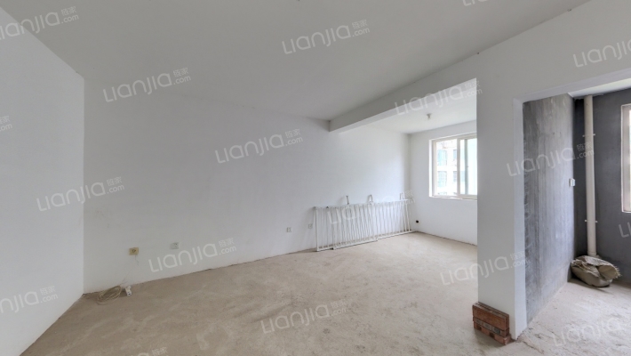 银泰名都花园二手房实景图