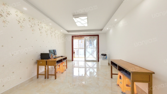 惠山雅苑二手房实景图