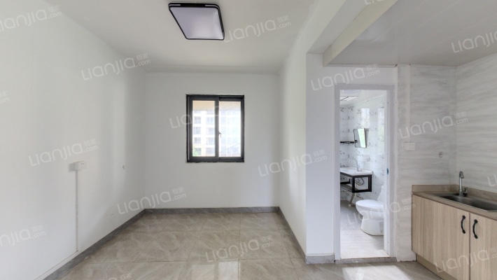 雍园二手房实景图