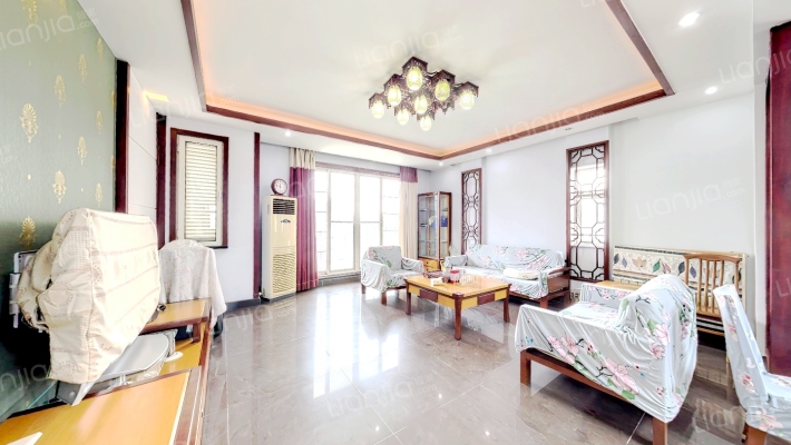 世爵源墅二手房实景图