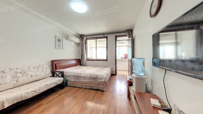 建国小经三路24号二手房实景图