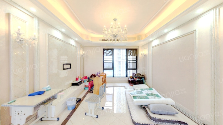 阳光凡尔赛宫A区二手房实景图