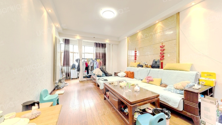 棉纺西路柒号院二手房实景图