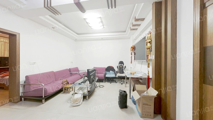 蓝天花园二手房实景图