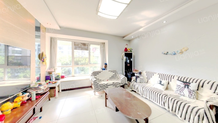 蓝谷地三四期二手房实景图