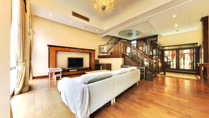 西郊豪庭二手房实景图