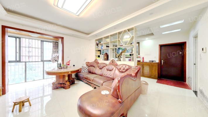 傲城二手房实景图