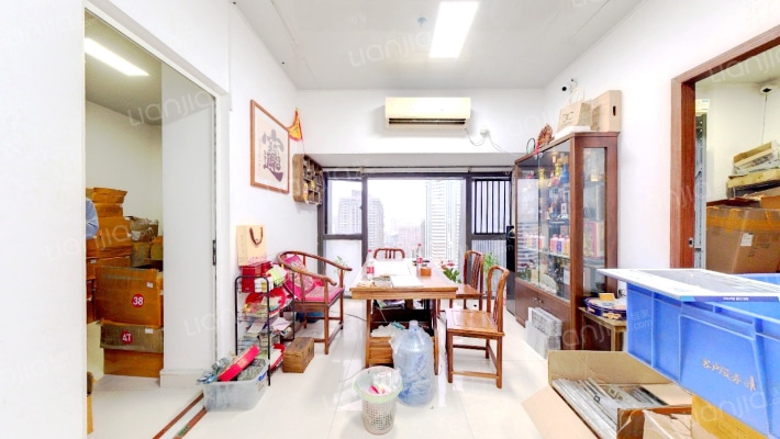 世纪汇都会轩二手房实景图