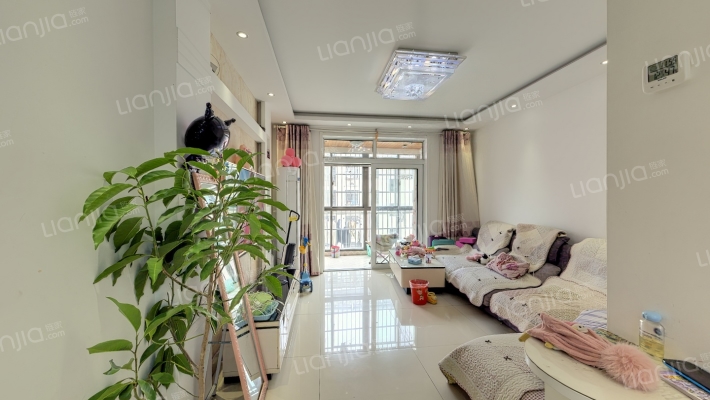 宝驰景秀苑二手房实景图