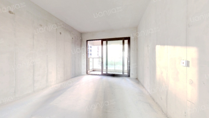 星河丹堤V2区二手房实景图