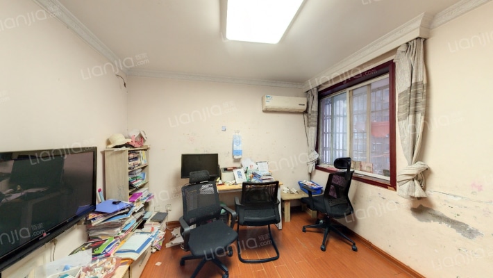 龙吉湾小区二手房实景图