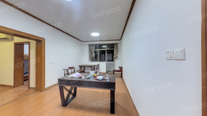 中心里二手房实景图