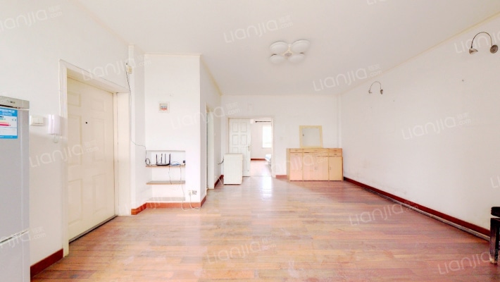 列电社区二手房实景图