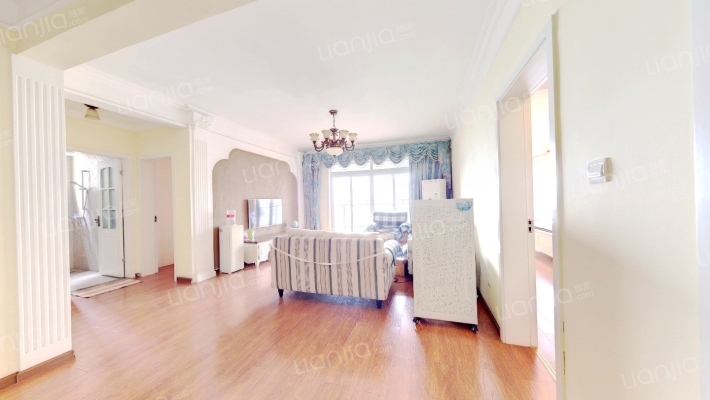 置信逸都C区二手房实景图