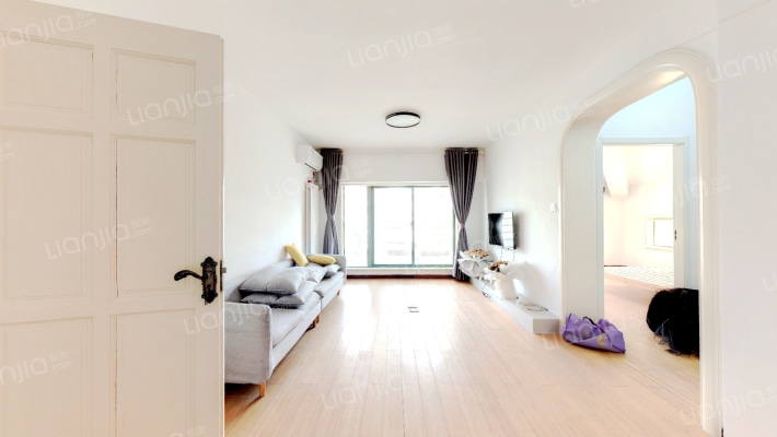 泉韵海景苑二手房实景图