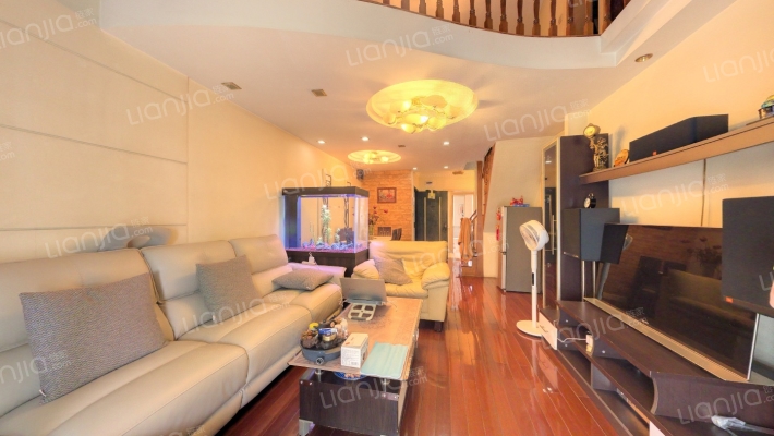 静安新城八区二手房实景图