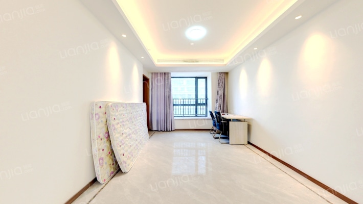 绿地中央广场六期二手房实景图