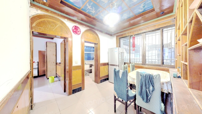 百货街二手房实景图