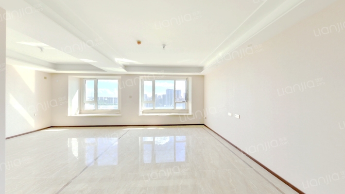 万科翡翠公园二手房实景图