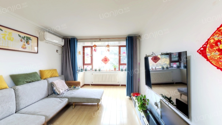 台四小区二手房实景图