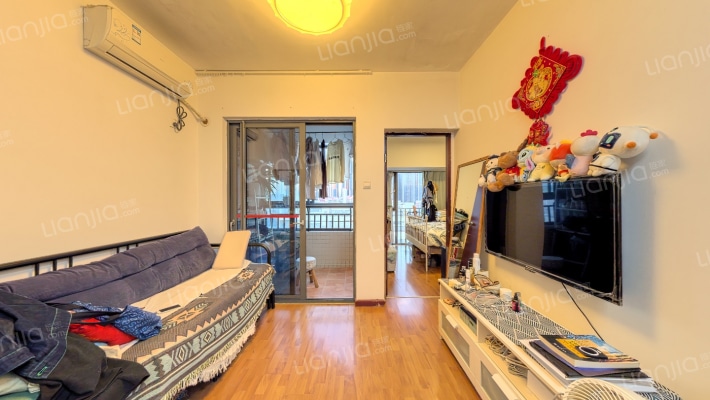 鸿翠苑二手房实景图