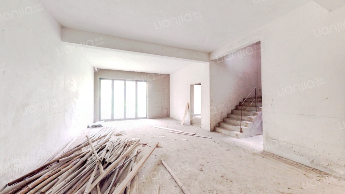 东逸湾翠河涧二手房实景图