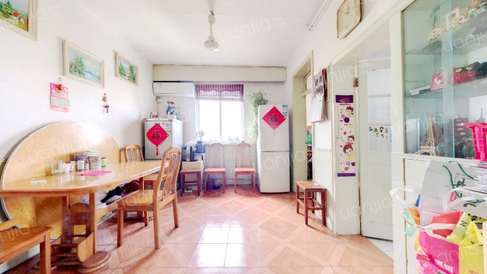 新苑村二手房实景图