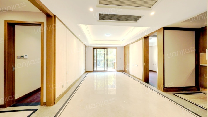 中海玄武公馆D区二手房实景图