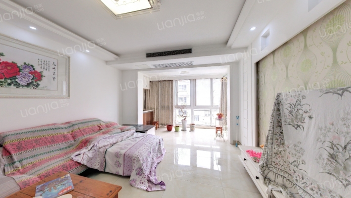 依水佳苑西区二手房实景图