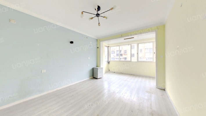 芳佳苑二手房实景图