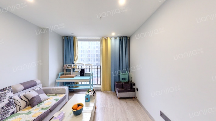 隆鑫爱琴海四期二手房实景图