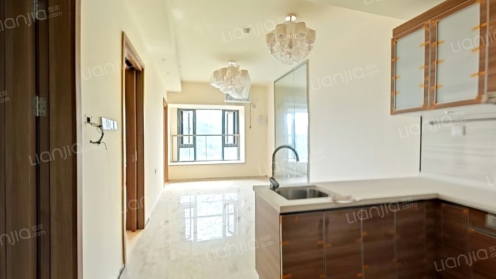 湘西州恒大御龙天峰二手房实景图