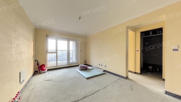 龙湖滟澜山二手房实景图