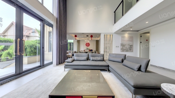 伊莎士花园二手房实景图