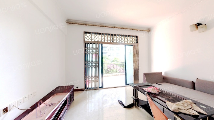 芳菲苑小区二手房实景图