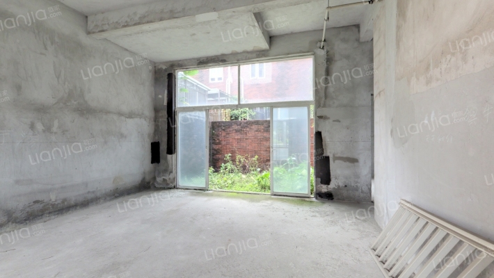 保利城温莎堡二手房实景图