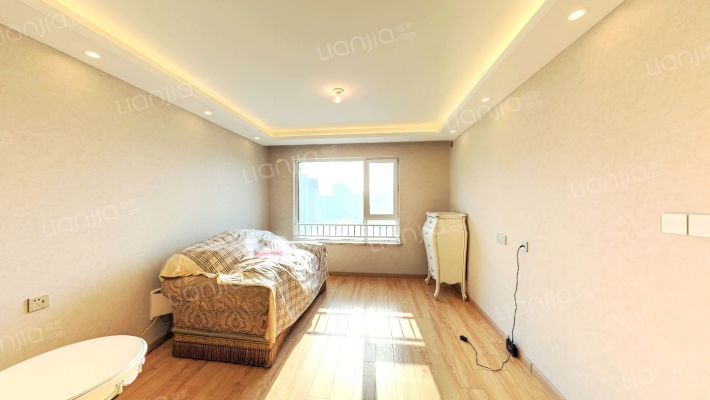 万科首府未来城一期二手房实景图