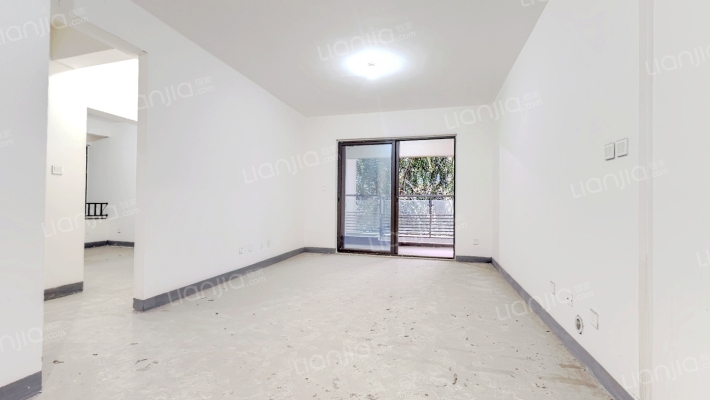 空港陆号二手房实景图