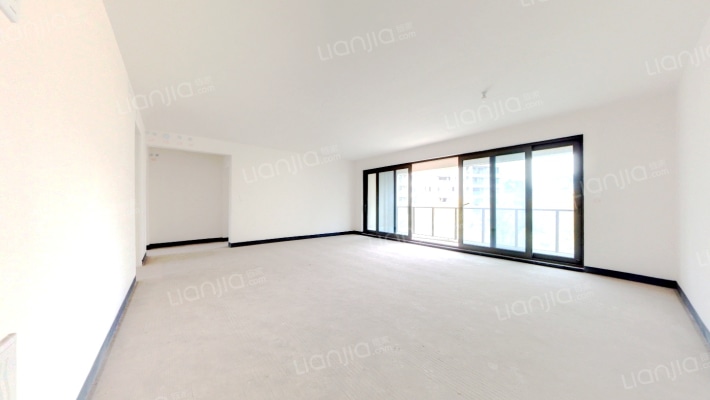 融创缇香榭B区二手房实景图