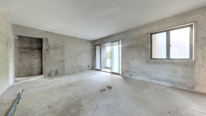 港航华庭二手房实景图